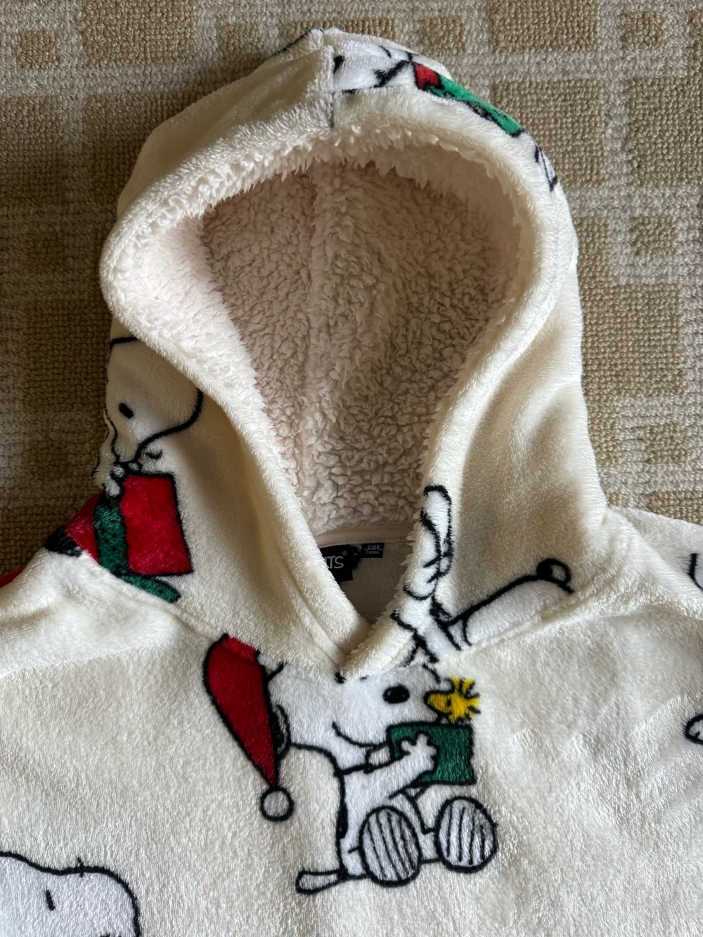 Peanuts Snoopy Christmas Sherpa Hoodie Pullover Cozy Holiday Christmas O/S - Picture 5 of 8